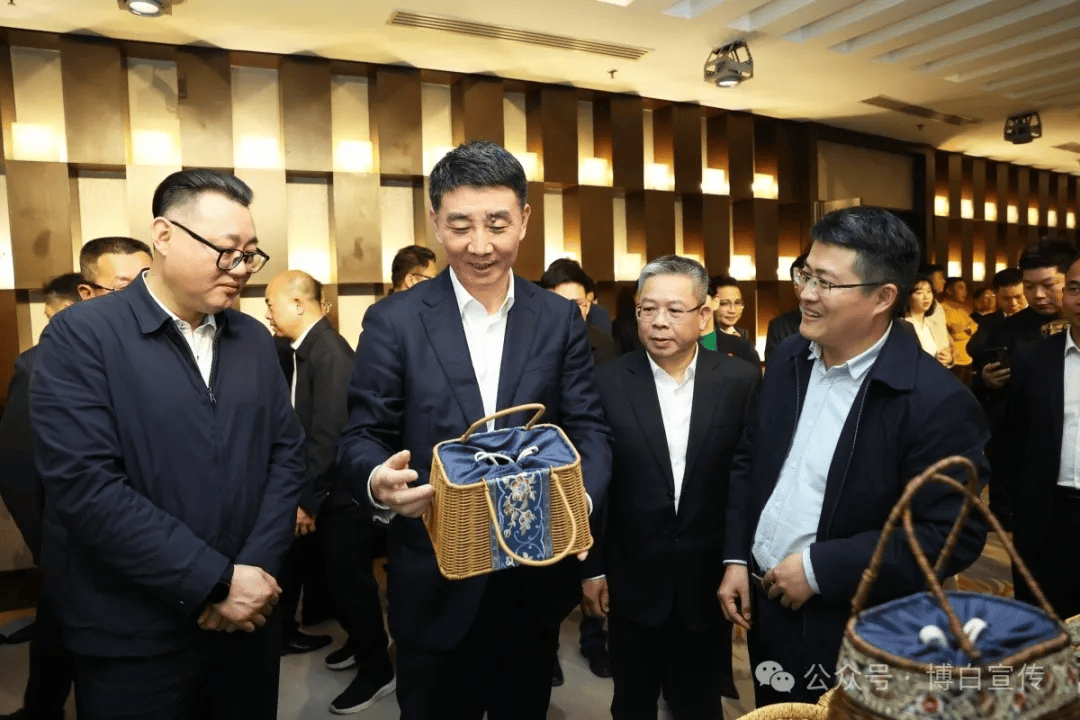 8亿元！玉林市到北京杭州深圳开展招商推介新葡京网上赌场博白县签约项目5个总投资1(图3)