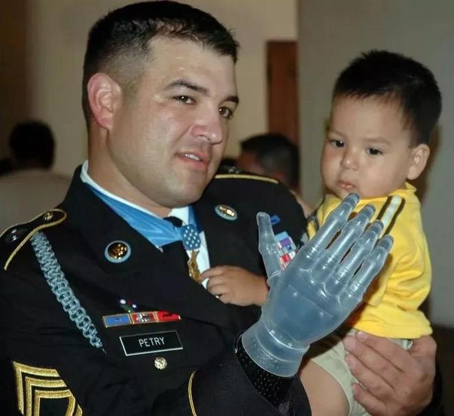 国陆军部长：用“钢铁意志”打败！新葡京博彩美军拿了中国剧本？美(图9)