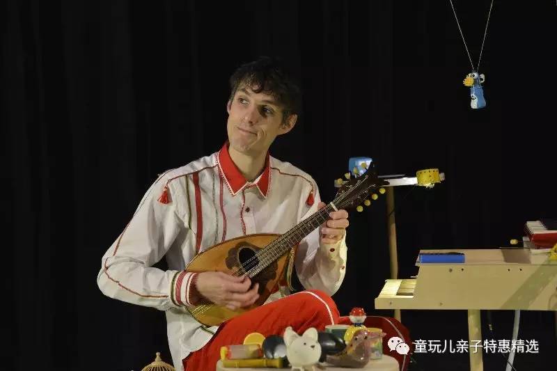 鸦音乐会让孩子在艺术的带领下环游世界新葡京娱乐场app来自法国的玩具涂(图4) 鸦音乐会让孩子在艺术的带领下环游世界新葡京娱乐场app来自法国的玩具涂(图4)