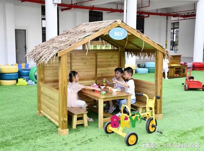 子想象力的滑滑梯游戏新葡京娱乐城激发孩